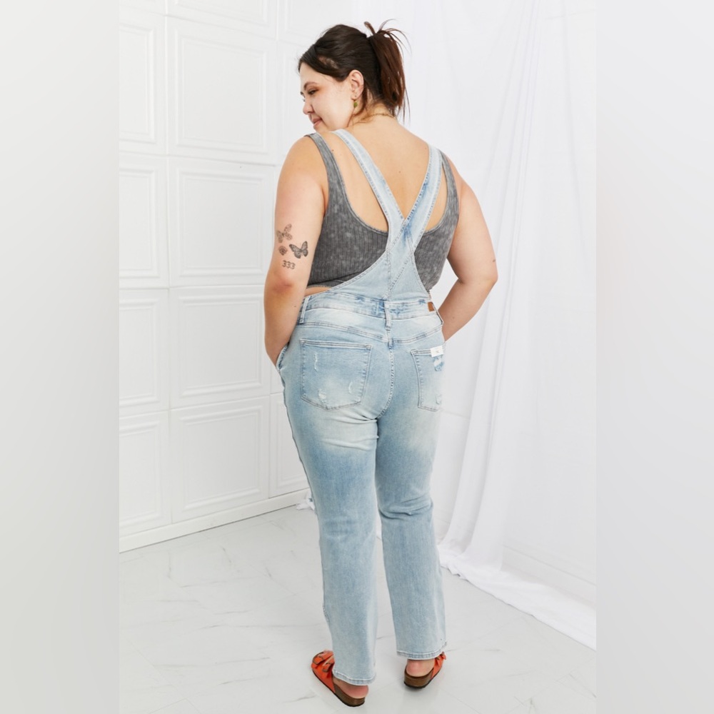 NEW JUDY BLUE Plus Size Melina Light Wash Distressed Straight Leg Overalls - Picture 3 of 4
